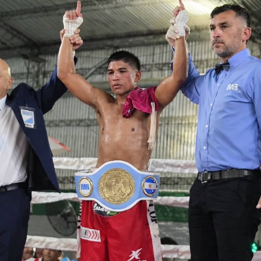 Claudio Daneff dio batalla, pero perdió por nocaut contra Nahuel Espíndola